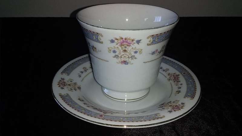 Cup and Saucer-Crescent-Fine China-Made in China-JIE PAI-Mix and Match