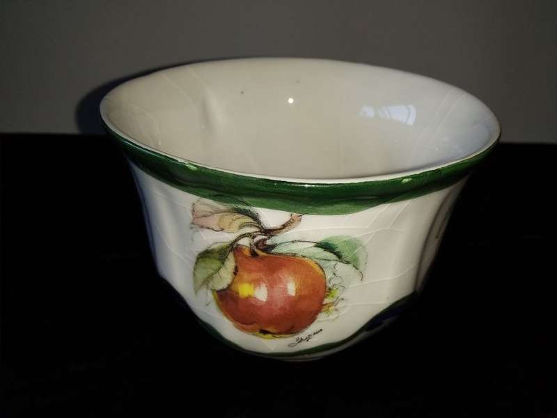 Pottery Garden-Ye Olde World-Potterwoods-Trio-Cup, Saucer, Side Plate-Fruit Scene