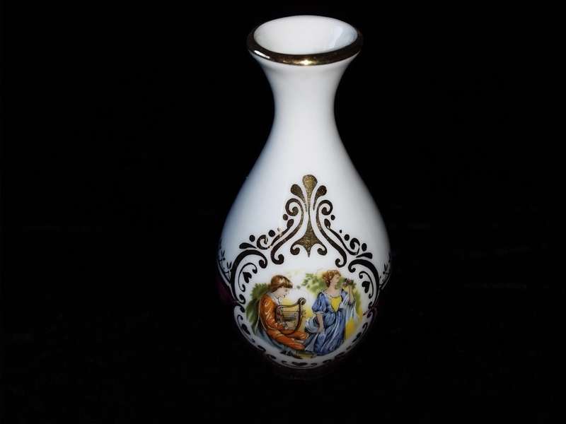 Ornament-Vase -SEVE -AVEC PATES ET EMAUX DE LIMOGES