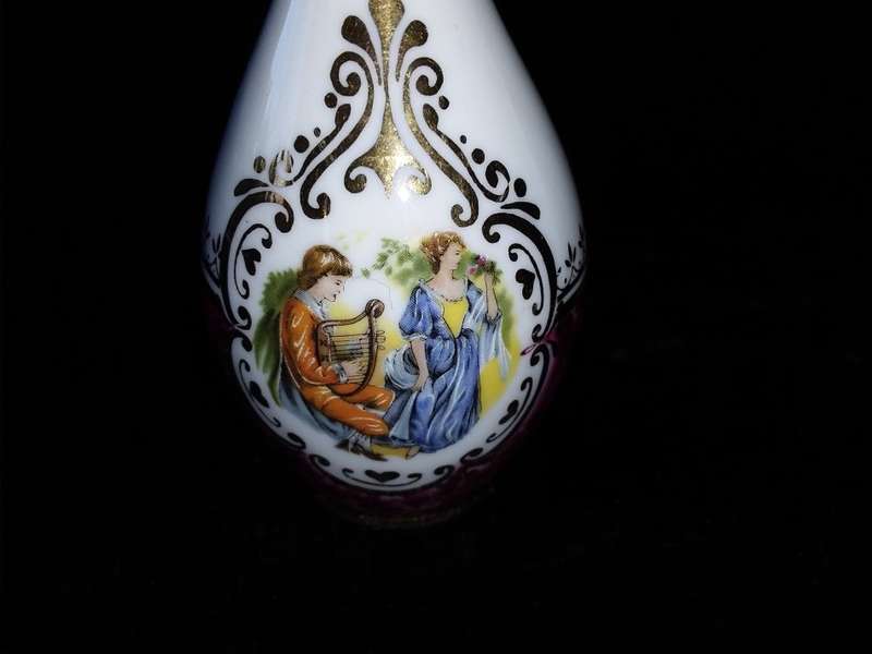 Ornament-Vase -SEVE -AVEC PATES ET EMAUX DE LIMOGES