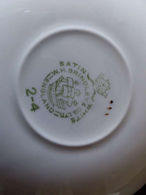 W. H. Grindley and Co. Ltd-England-Satin White-6 x Cups and Saucers + 5 x Extra Saucers
