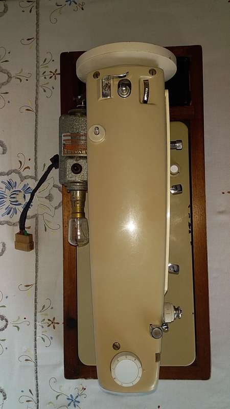 Singer 237 - Sewing Machine with Foot Peddle YN-40+PARVALUX Sewing Machine Motor - Collectible