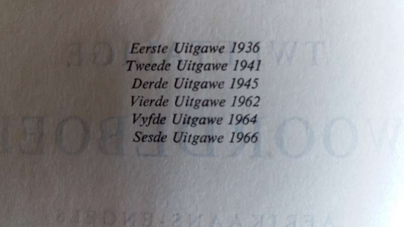 Book- 1966- Tweetalige Woordeboek- Afrikaans-Engels- 958 Pages
