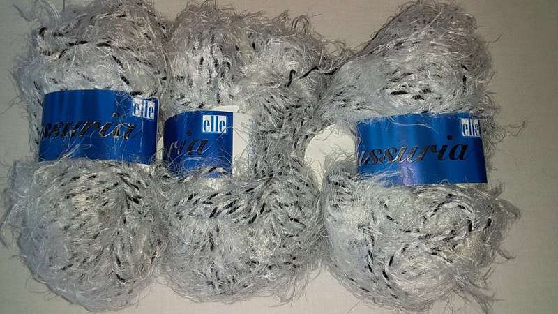 Wool- Elle- Color- Bi- 81% Nylon / 19% Courtelle