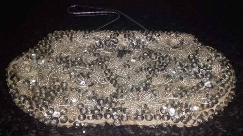 Vintage-Collectable-Handbag-Made in Hong Kong Some crystals / Glass /beads missing. Lining damage