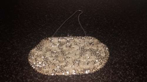 Vintage-Collectable-Handbag-Made in Hong Kong Some crystals / Glass /beads missing. Lining damage