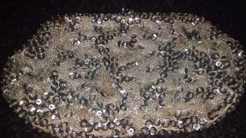 Vintage-Collectable-Handbag-Made in Hong Kong Some crystals / Glass /beads missing. Lining damage