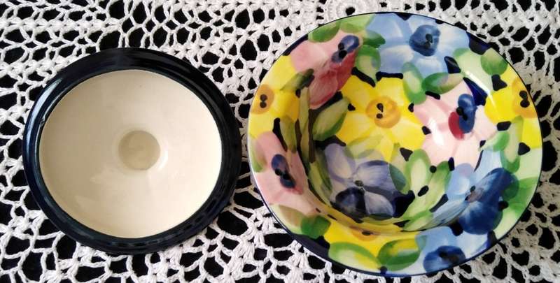 Colourful Sugar Bowl - No Name - Flower design