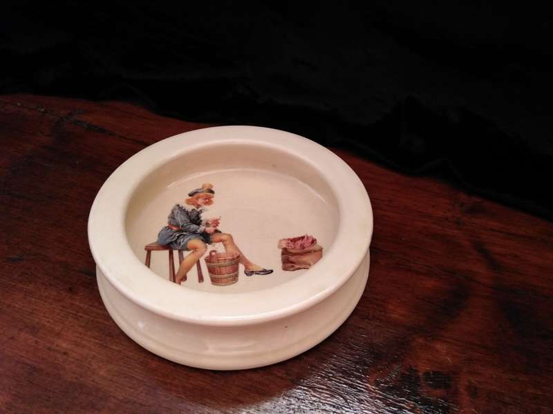 Royal Doulton Nursery bowl, `Peter Piper picked a peck of pickled pepper`, 15cm Diameter