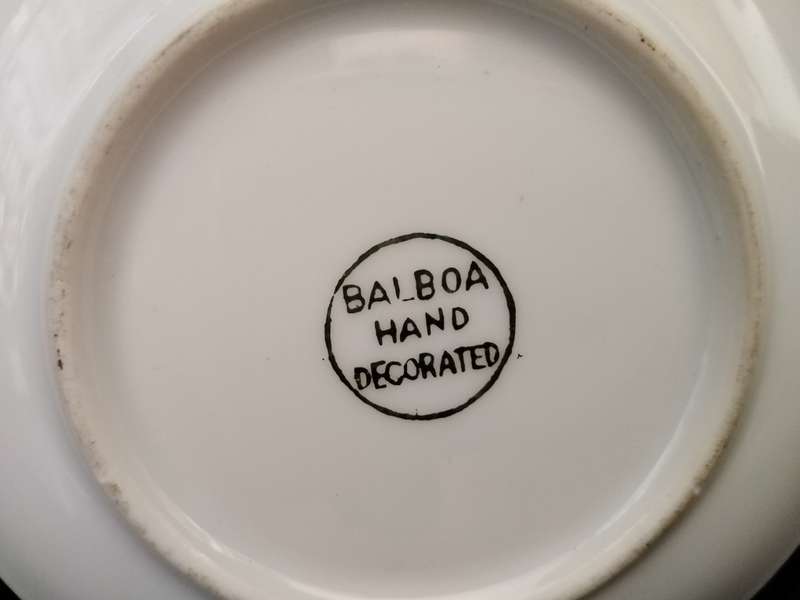 Balboa pin dish. Dog design with a tortoise on his tail!