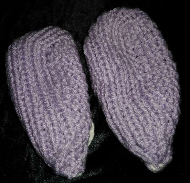 Crotched/Knitted item - Purple Booties