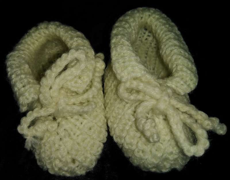 Crotched/Knitted item - Yellow Booties