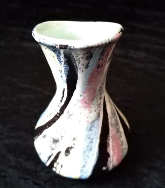West German Vase with handle - Pink, Black and White 537-12. 13.5cm high
