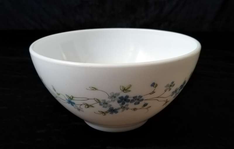 Arcopal White milk glass with Blue flower pattern