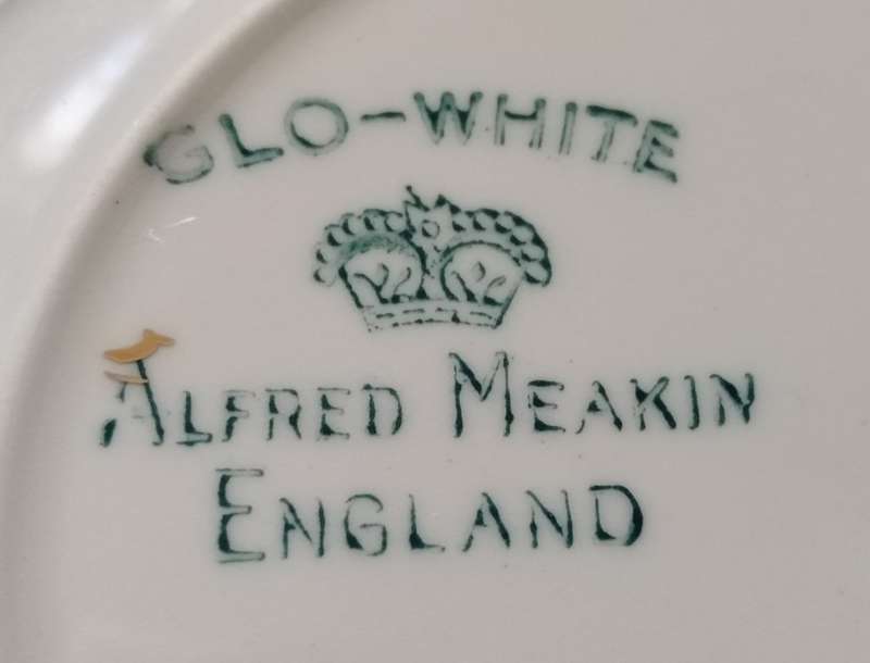 Alfred Meakin `Glo-White` Dessert bowl 17cm diameter