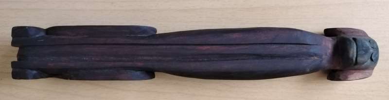 Wood carving of a dog 28cm high