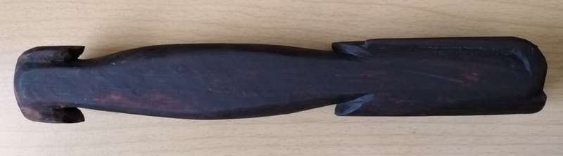 Wood carving of a dog 28cm high