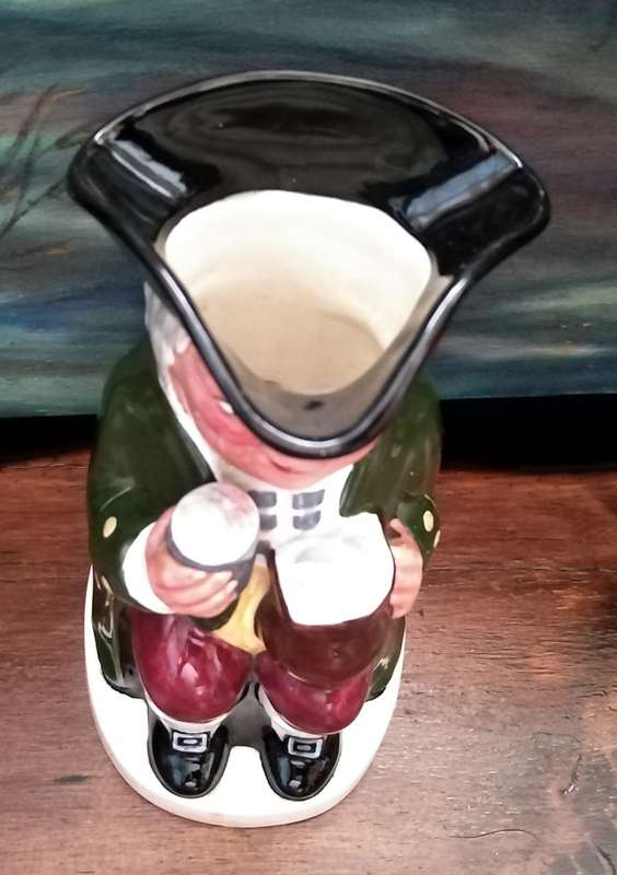 Fielding`s Musical Jug. Musical component is not functioning. Jug is in perfect condition