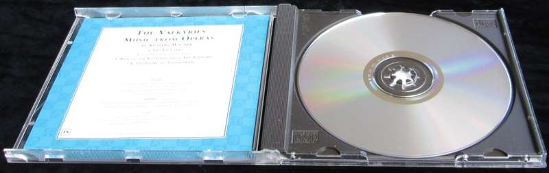 1995-Collectible-The Magical Music Box-No18-Magazine + CD. The Valkyries. Sold As Is.