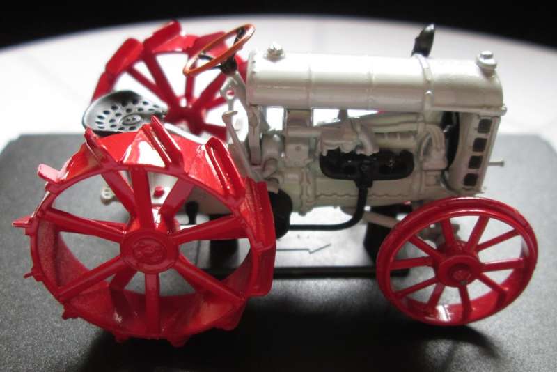 Scale Model-Tractor- Fordson F-1917