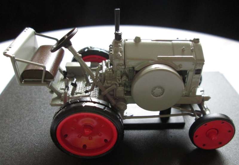 Scale Model-Tractor-Deutz MTZ 120-1929