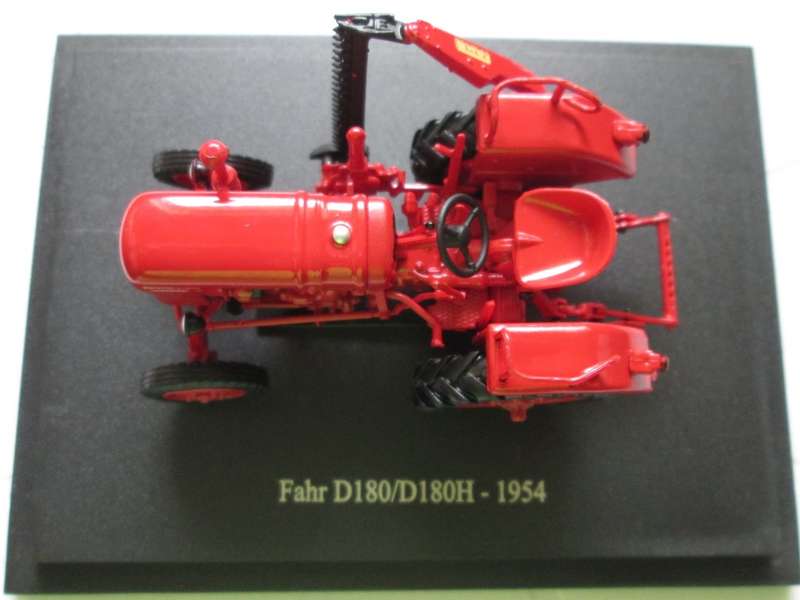Scale Model-Tractor-Fahr D180/D180H-1954-Red