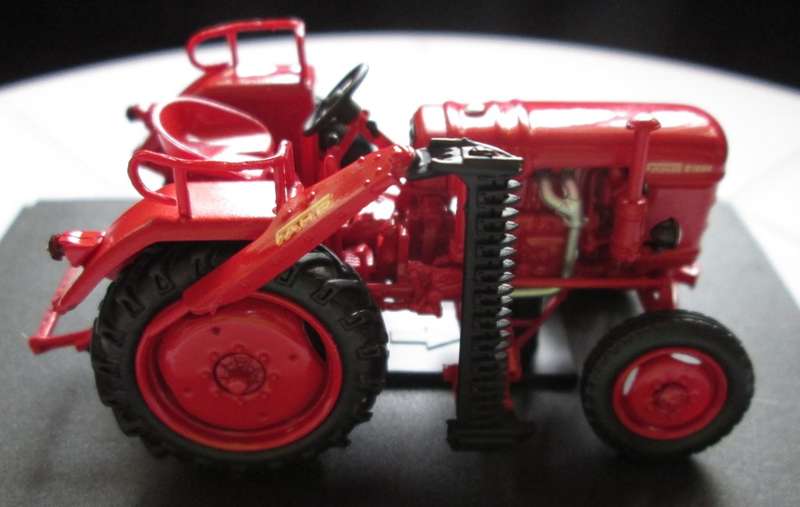 Scale Model-Tractor-Fahr D180/D180H-1954-Red