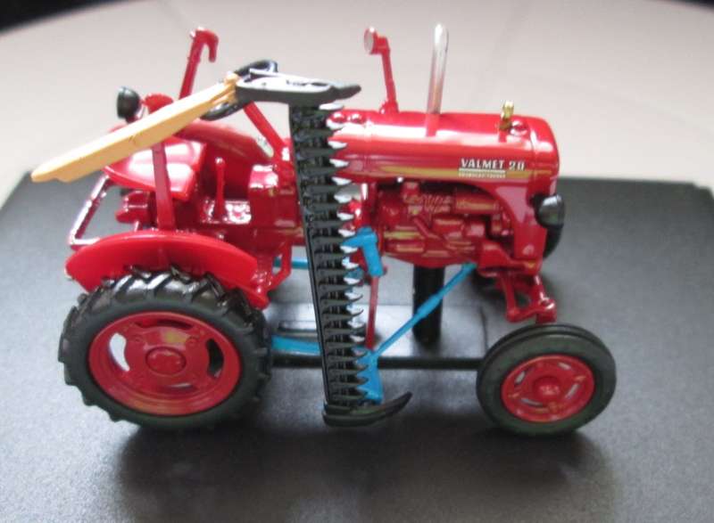 Scale Model-Tractor-Valmet 20-1955-Red