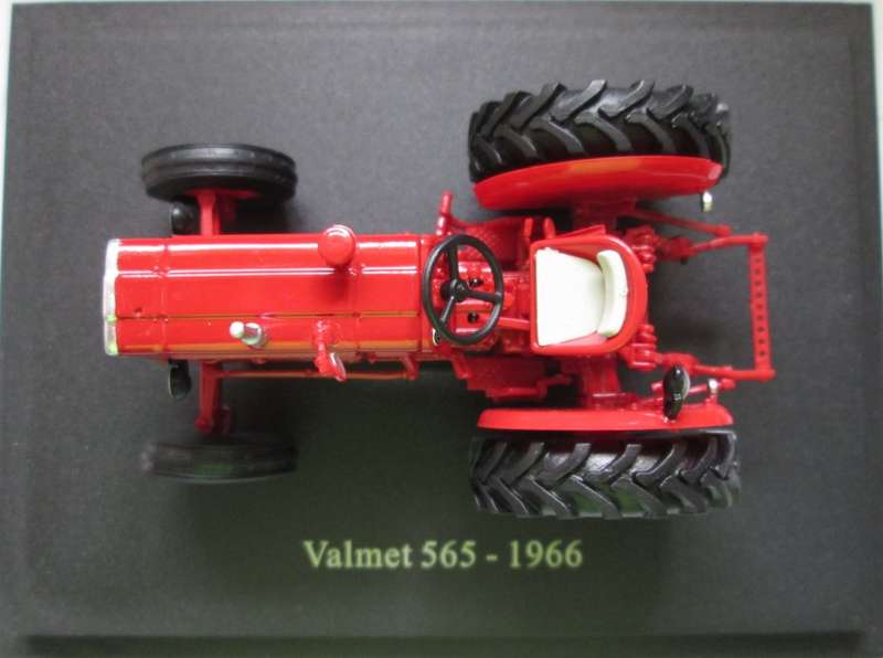Scale Model-Tractor-Valmet 565-1966-Red