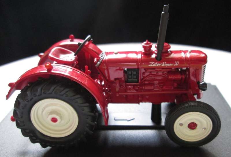 Scale Model-Tractor-Zetor Super 50-1962-Red