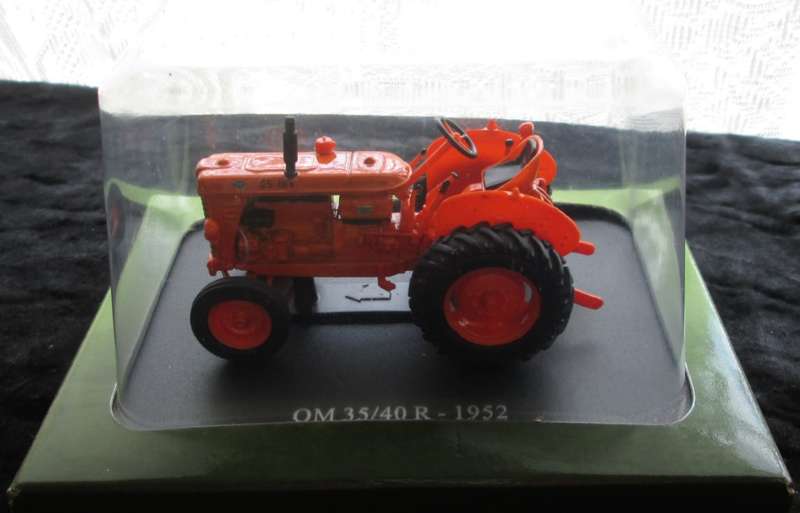 Hachette Partworks-Scale Model-Tractor-OM 35/40R-1952-Orange