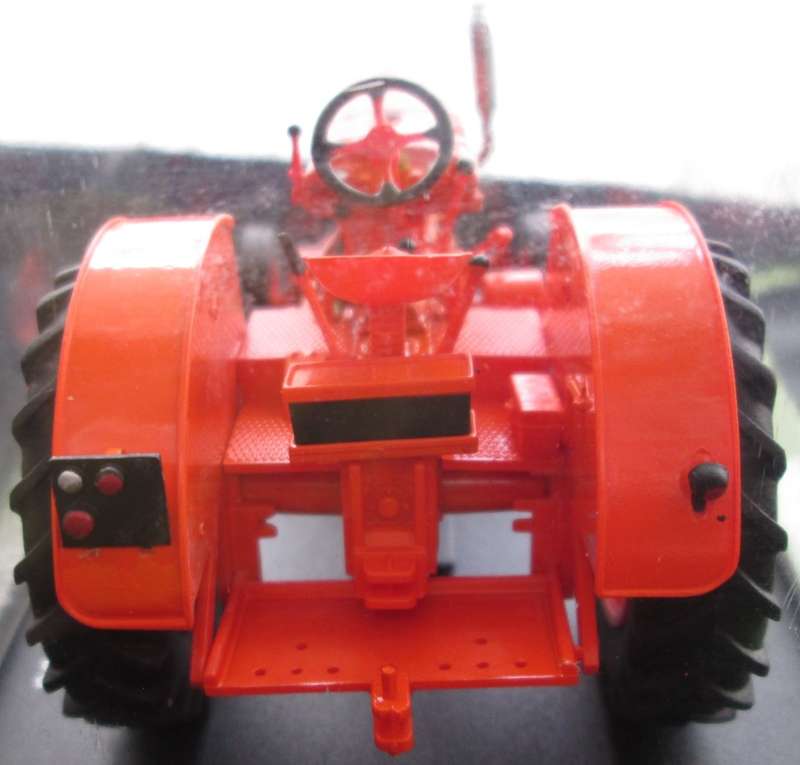 Hachette Partworks-Scale Model-Tractor-Vendeuvre Super GG70-1956