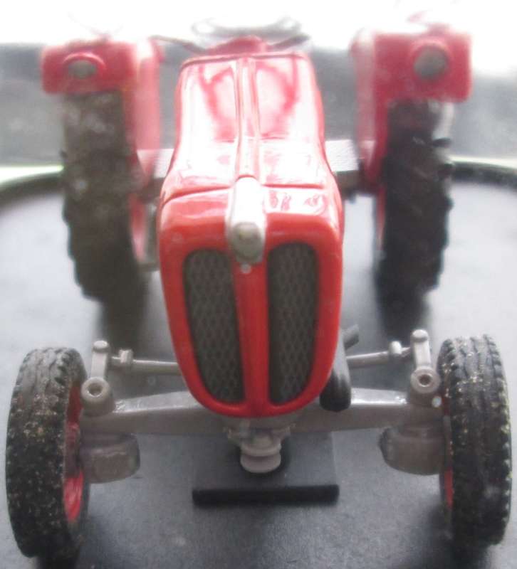 Hachette Partworks-Scale Model-Tractor-Bautz 300 TD-1960