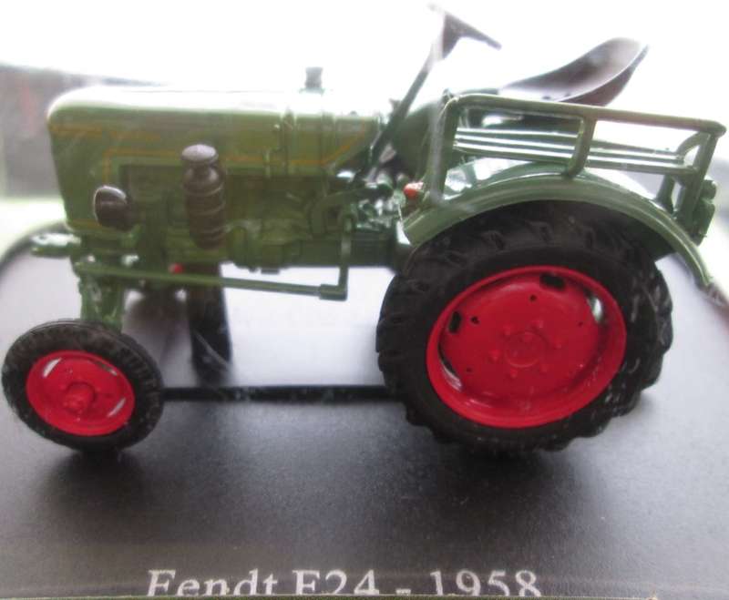 Hachette Partworks-Scale Model-Tractor-Fendt E24-1958