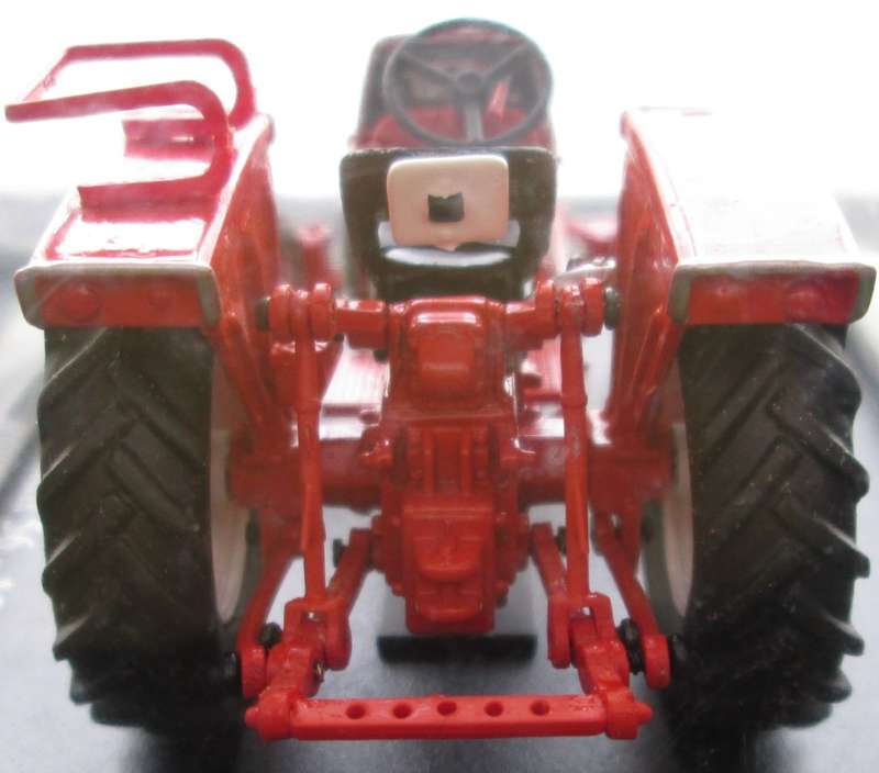 Hachette Partworks-Scale Model-Tractor-Renault 56-1968