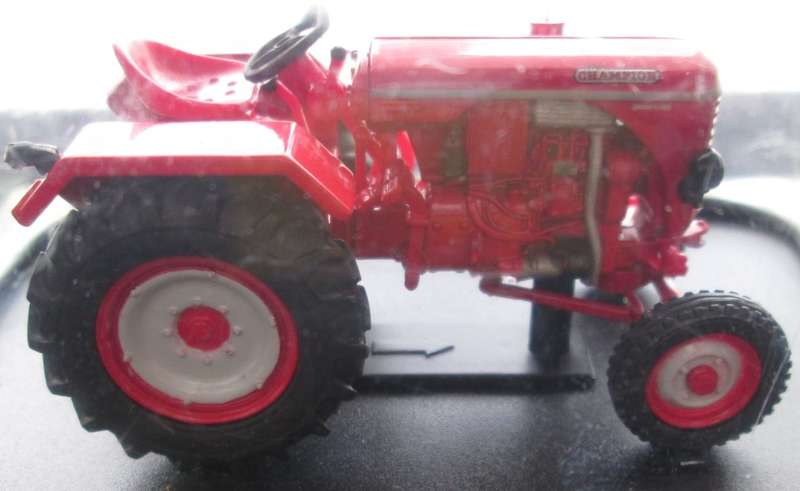 Hachette Partworks-Scale Model-Tractor-Champion Elan-1956