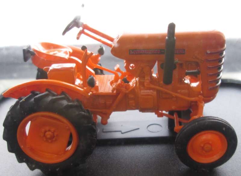 Hachette Partworks-Scale Model-Tractor-Labourier LD15-1951