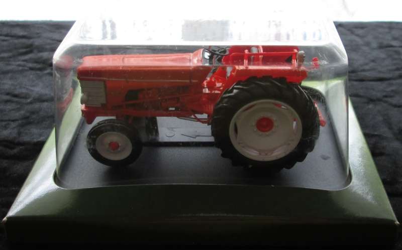 Hachette Partworks-Scale Model-Tractor-Renault Master 11-1964