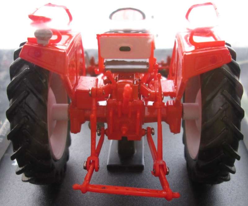 Hachette Partworks-Scale Model-Tractor-Renault Master 11-1964