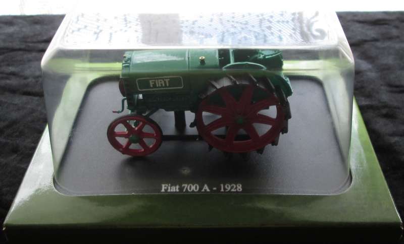Hachette Partworks-Scale Model-Tractor-Fiat 700A-1928