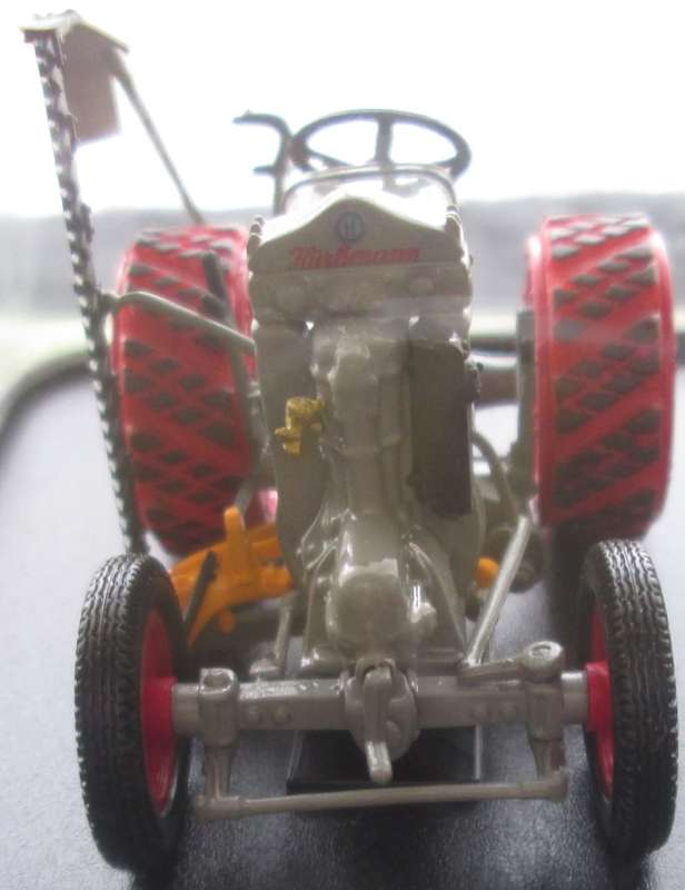Hachette Partworks-Scale Model-Tractor-Hurlimann 1K 10-1930