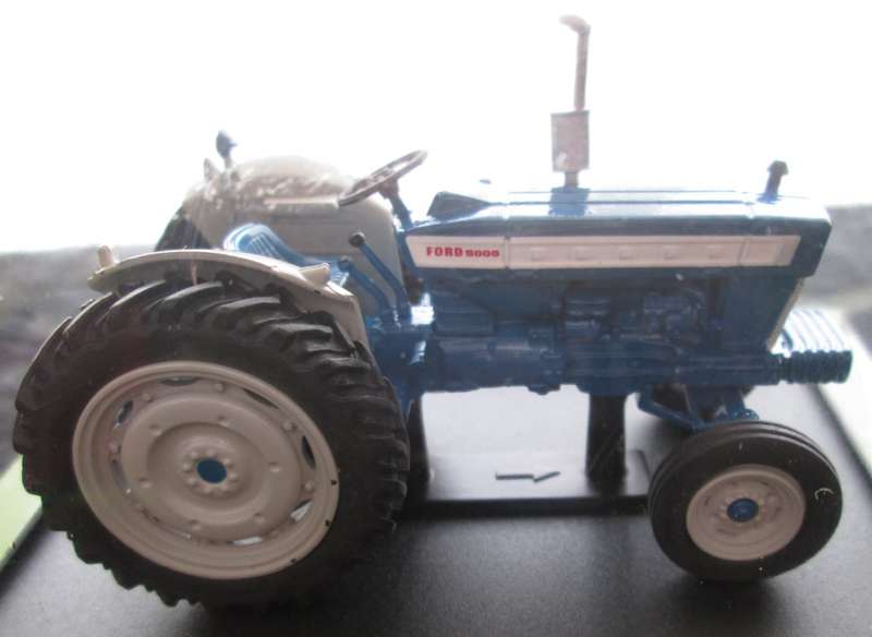 Hachette Partworks-Scale Model-Tractor-Ford 5000-1964