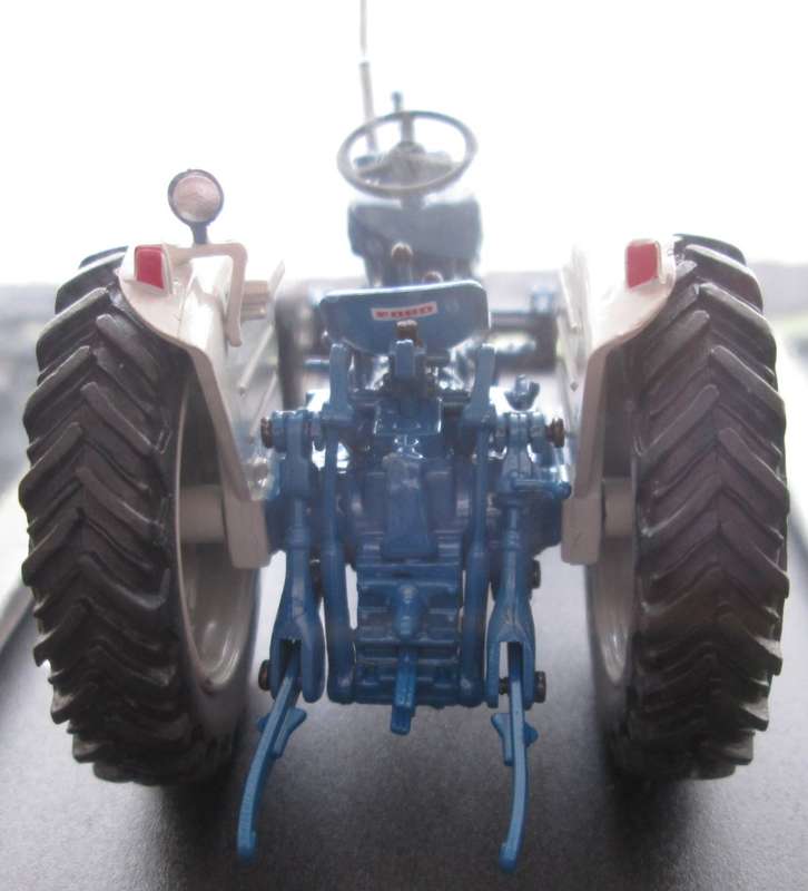 Hachette Partworks-Scale Model-Tractor-Ford 5000-1964