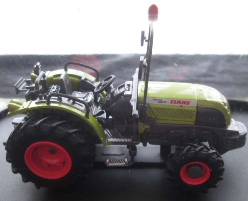 Hachette Partworks-Scale Model-Tractor-Claas Nectis 257F-2004