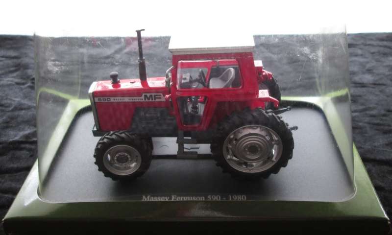 Hachette Partworks-Scale Model-Tractor-Massey Ferguson 590-1980