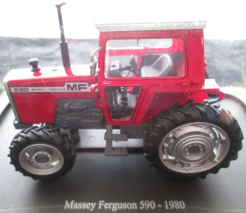 Hachette Partworks-Scale Model-Tractor-Massey Ferguson 590-1980