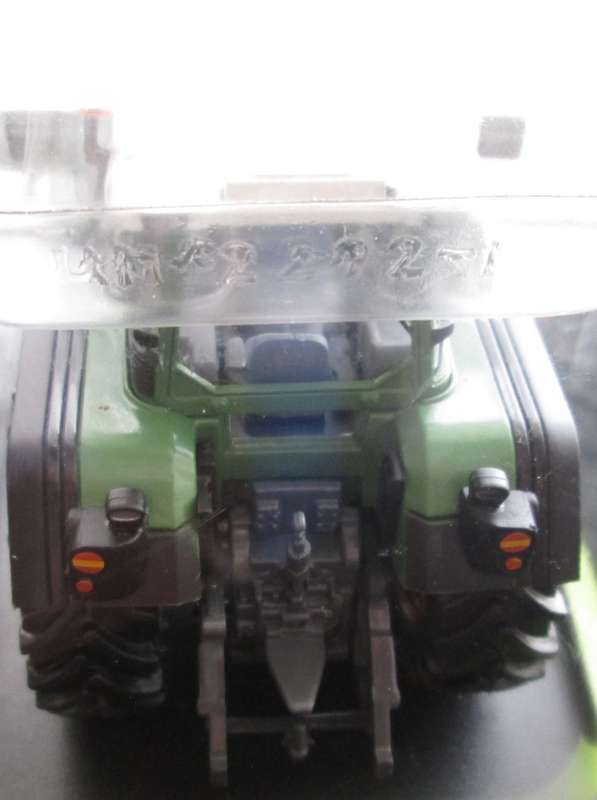 Hachette Partworks-Scale Model-Tractor-Fendt 820 Vario-2007