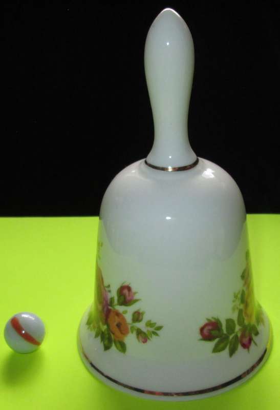 Bell/Decor/Collectable/Home Decor/Fine bone China/Cottage Rose