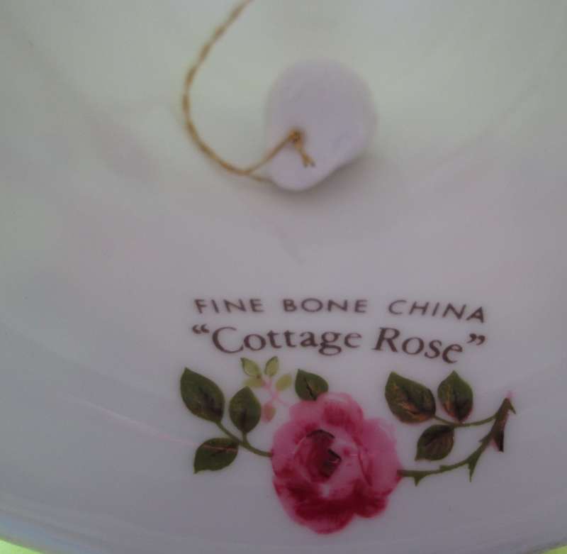 Bell/Decor/Collectable/Home Decor/Fine bone China/Cottage Rose