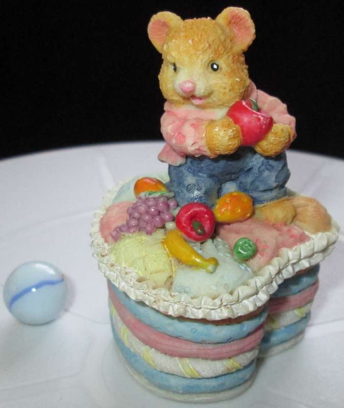 Collectables/Ornament/Figurine/Teddy Bear Trinket Box